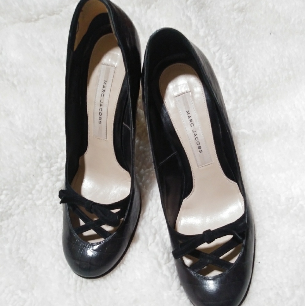 Marc Jacobs black pumps